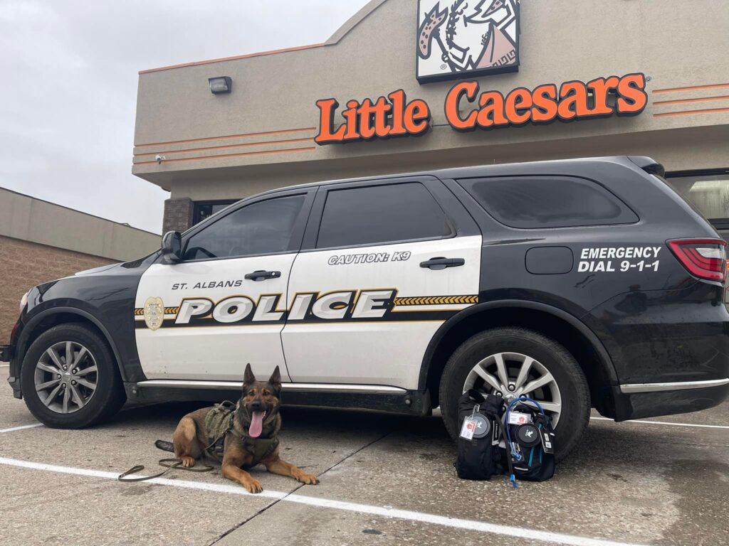 Our SAPD K-9s, Arco, and Bonie are incredibly grateful for the support of our community and their "Pawtners," Little Caesars Pizza! 